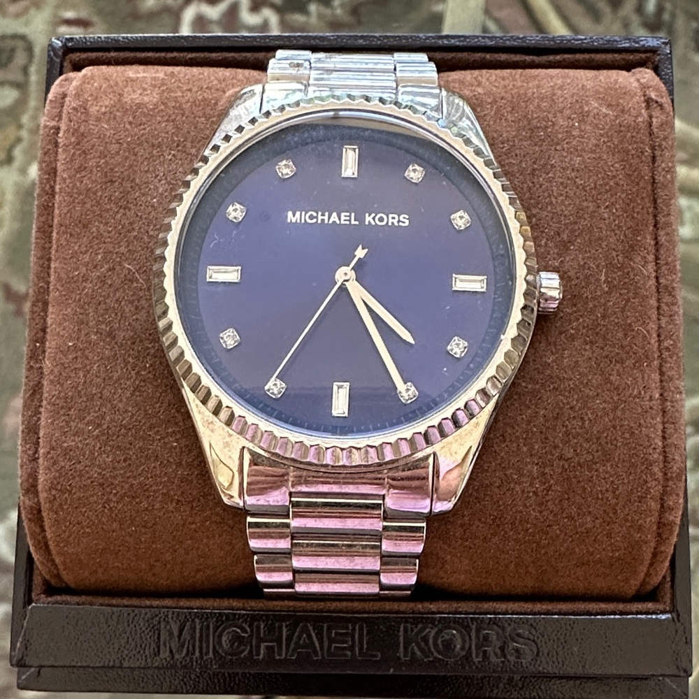 Michael Kors Man sentenced Silver Watch with Blue Dial and Crystal